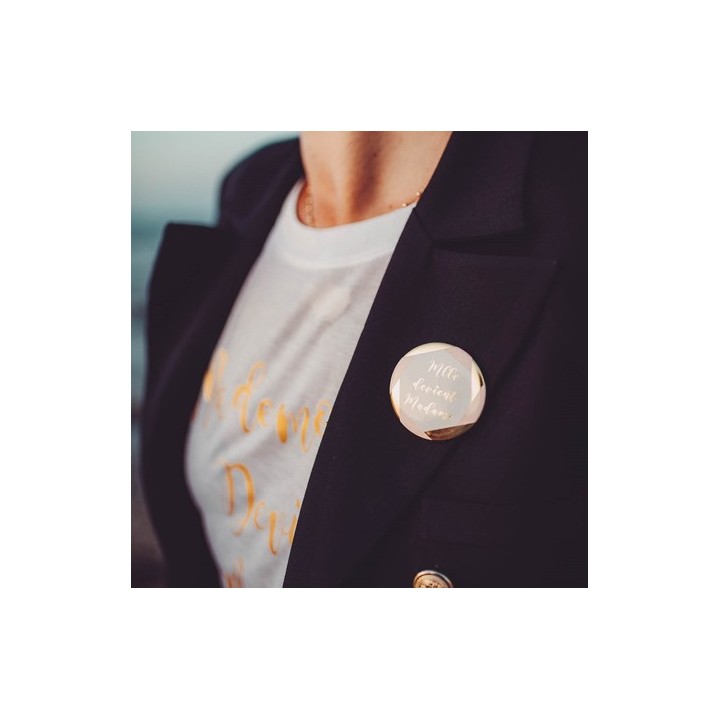 8 Badges Mlle devient Mme