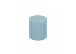 Bougie pilier cannelee bleu pastel PM