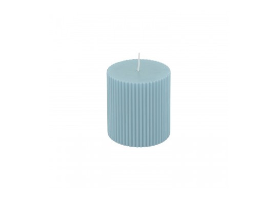 Bougie pilier cannelee bleu pastel PM