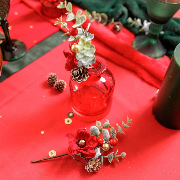 Pic Élégance rouge – décoration de table hiver et fêtes
