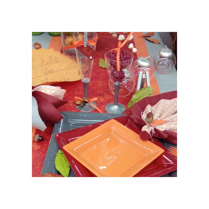Chemin de table romance rouge