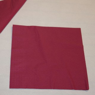 Serviettes papier bordeaux
