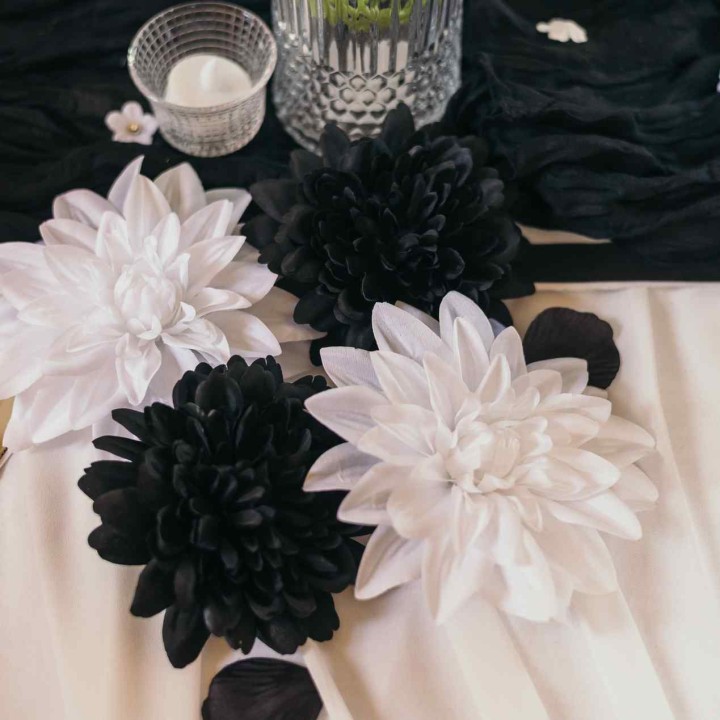 Tête de Dahlia Noir/Blanc 15 cm x4 – Décoration Florale