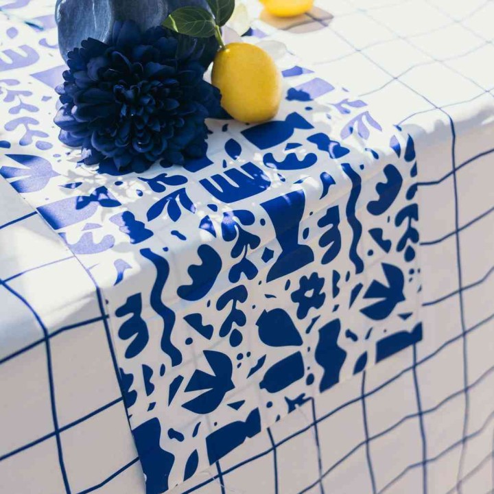 Chemin de table tissu abstrait Bleu Azur 28cm x 5m - Décoration table