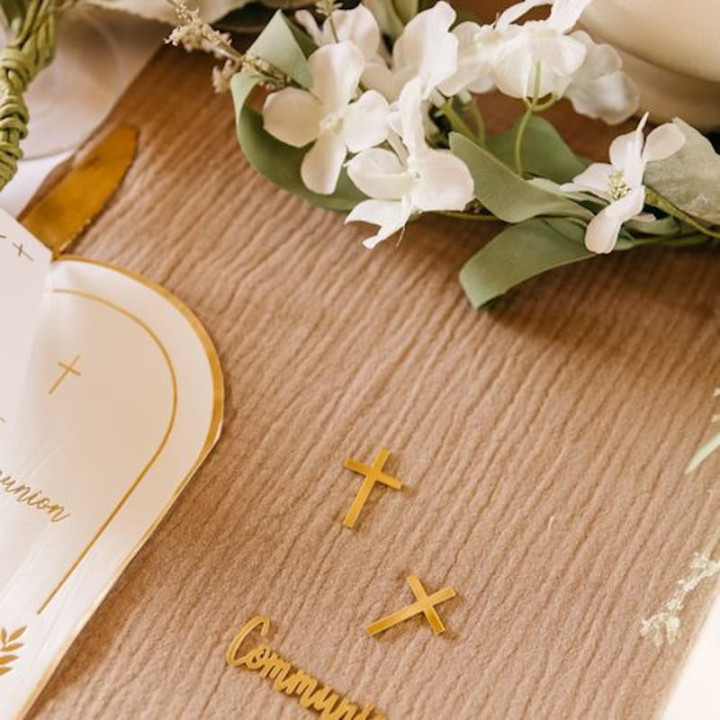 Croix plexiglas or - décoration communion