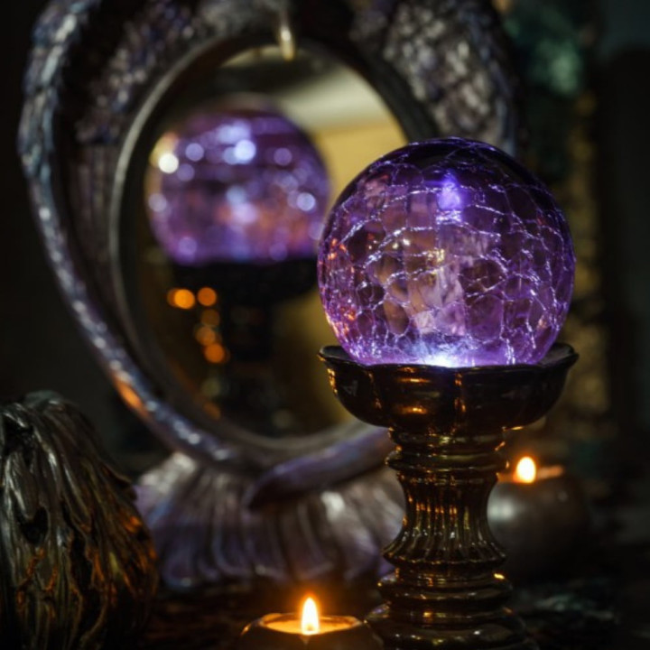 Boule magique lumineuse violette - Décoration Halloween