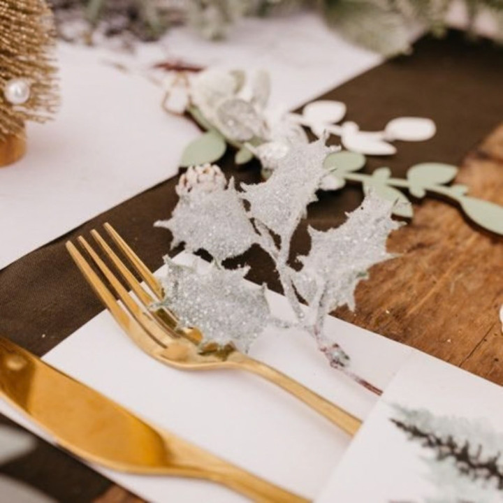 Branche de houx givré - Décoration table de Noël